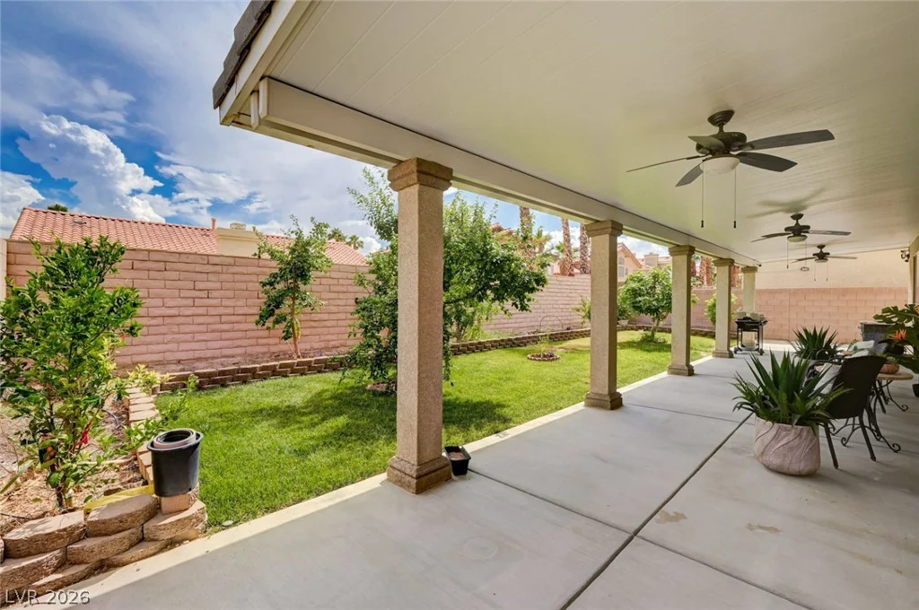 8223 Saddleback Ledge, Las Vegas, NV 89147