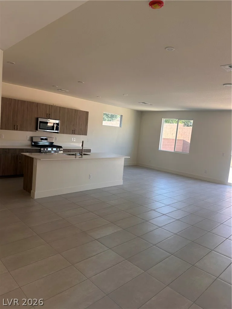 2464 Tom Collins, Las Vegas, NV 89169