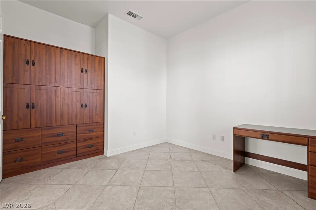 10033 Villa Ridge, Las Vegas, NV 89134