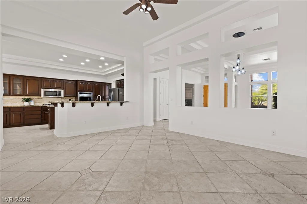 10033 Villa Ridge, Las Vegas, NV 89134