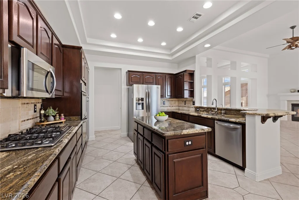 10033 Villa Ridge, Las Vegas, NV 89134