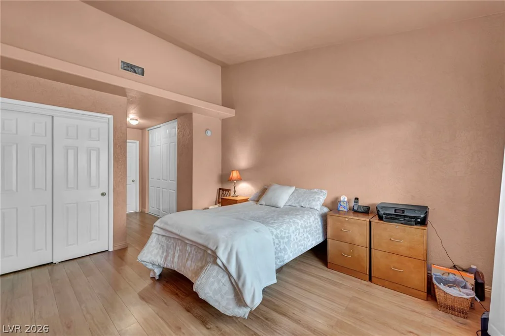 2851 Valley View, Las Vegas, NV 89102