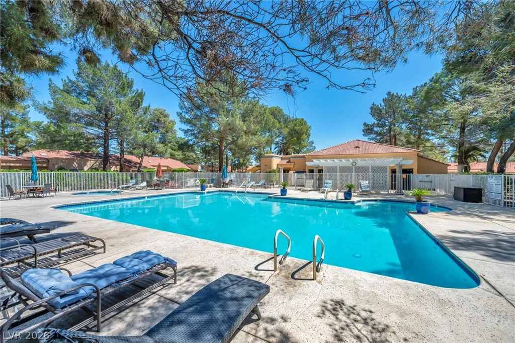 2851 Valley View, Las Vegas, NV 89102