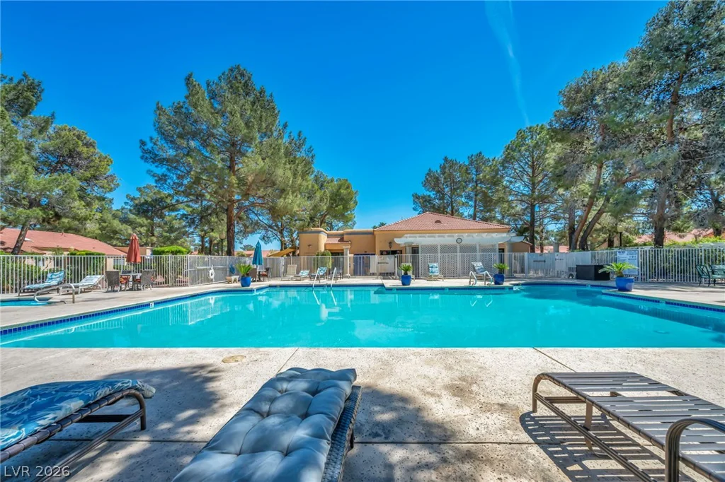 2851 Valley View, Las Vegas, NV 89102
