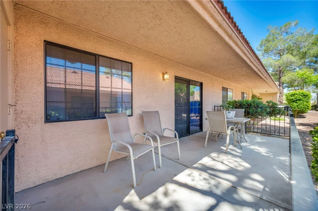2851 Valley View, Las Vegas, NV 89102