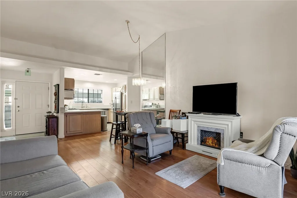 2851 Valley View, Las Vegas, NV 89102