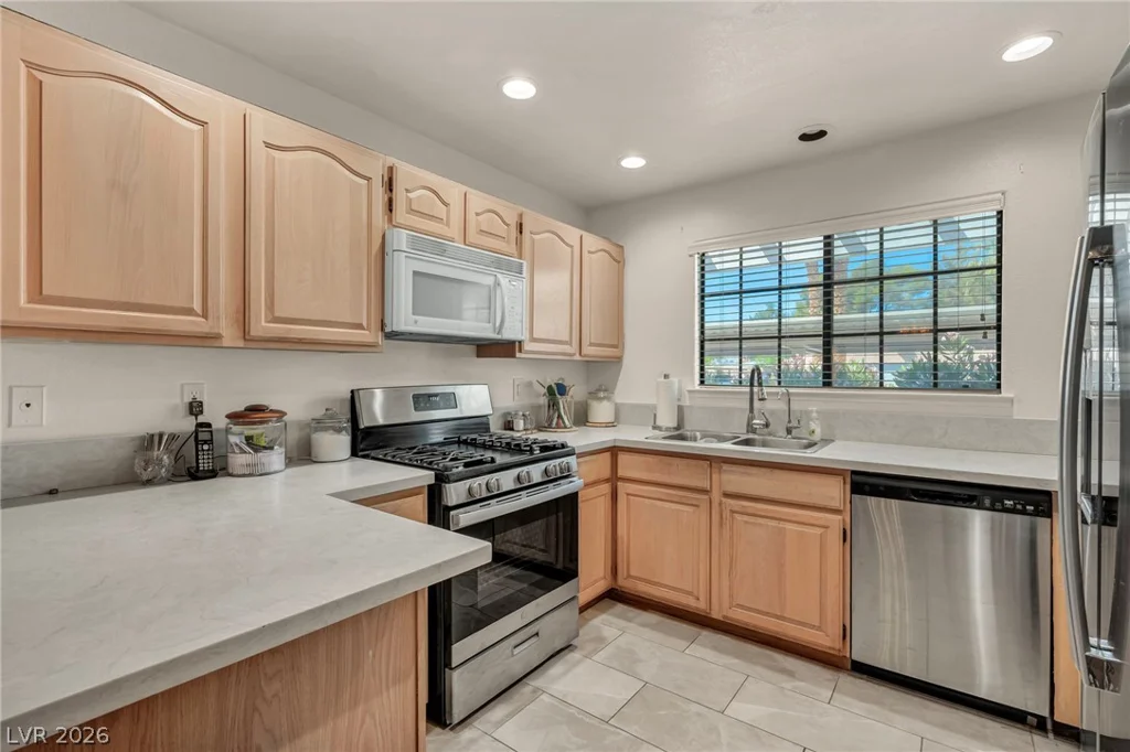 2851 Valley View, Las Vegas, NV 89102