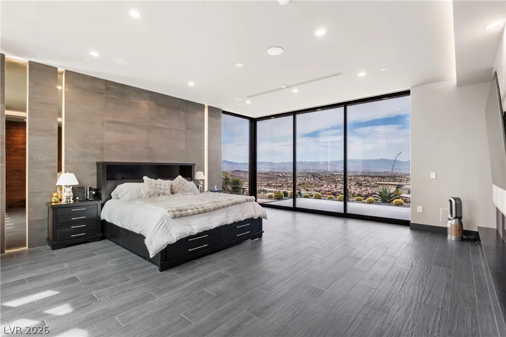 1550 Dragon Crest, Henderson, NV 89012
