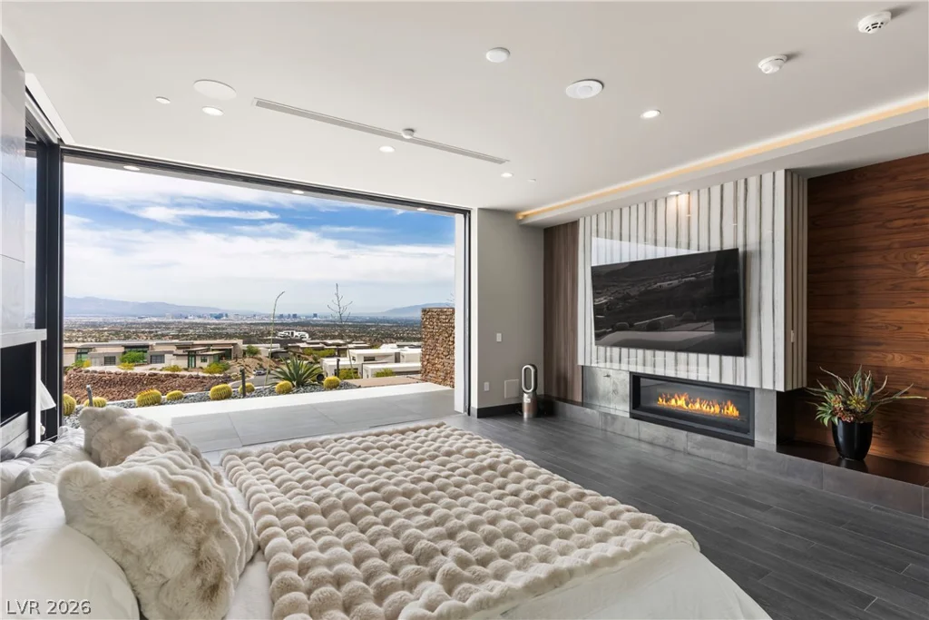 1550 Dragon Crest, Henderson, NV 89012