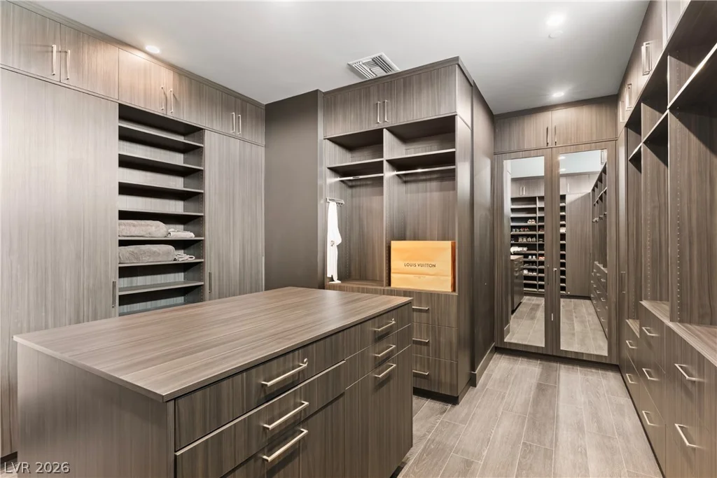 1550 Dragon Crest, Henderson, NV 89012