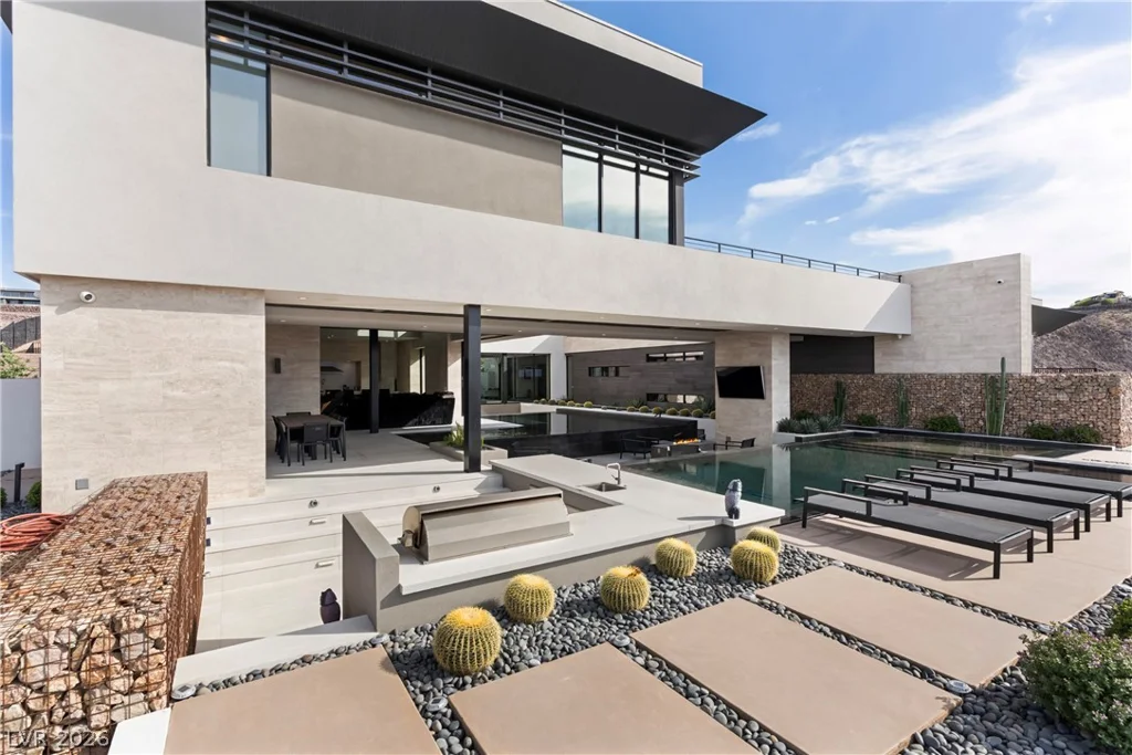 1550 Dragon Crest, Henderson, NV 89012