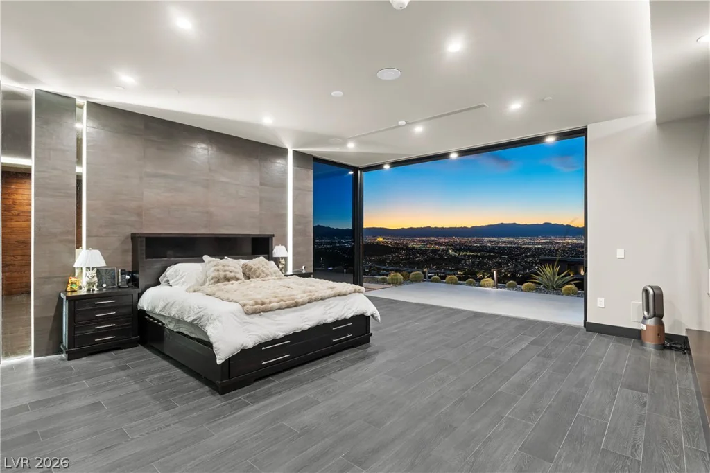 1550 Dragon Crest, Henderson, NV 89012