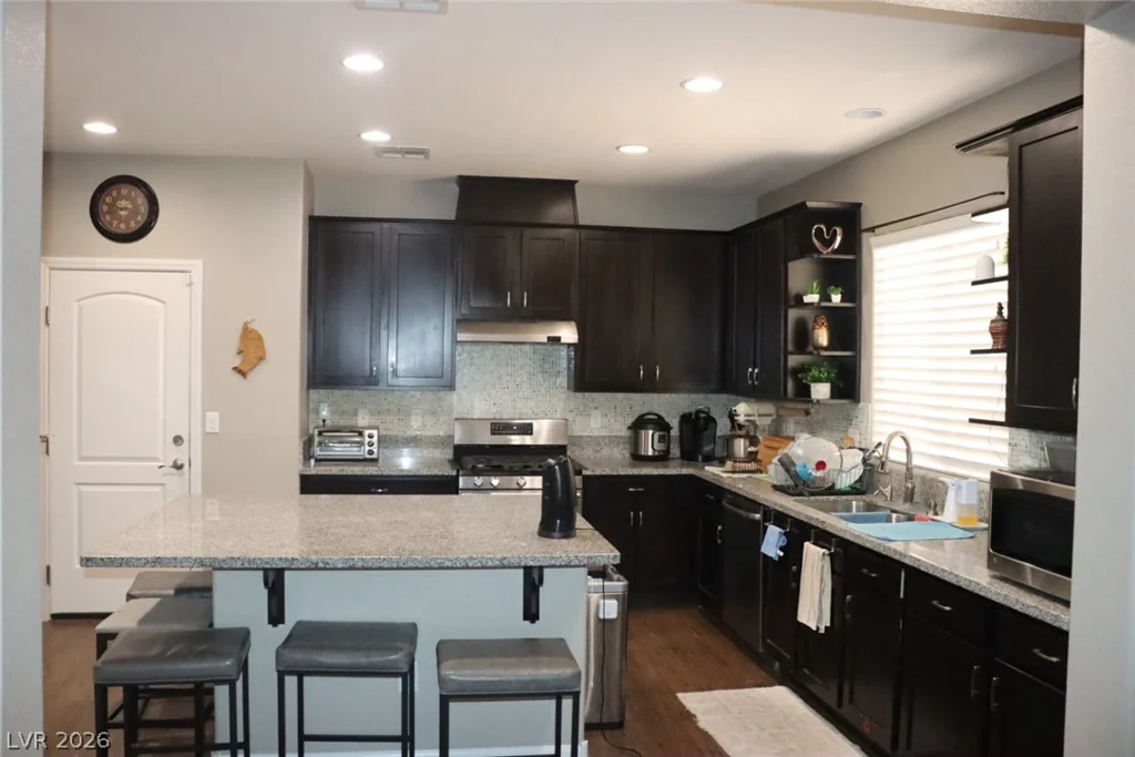 1517 Eagles Pass, North Las Vegas, NV 89084
