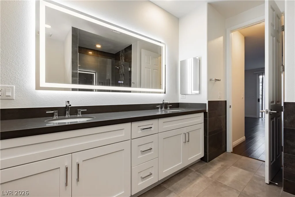 9420 San Laguna, Las Vegas, NV 89134