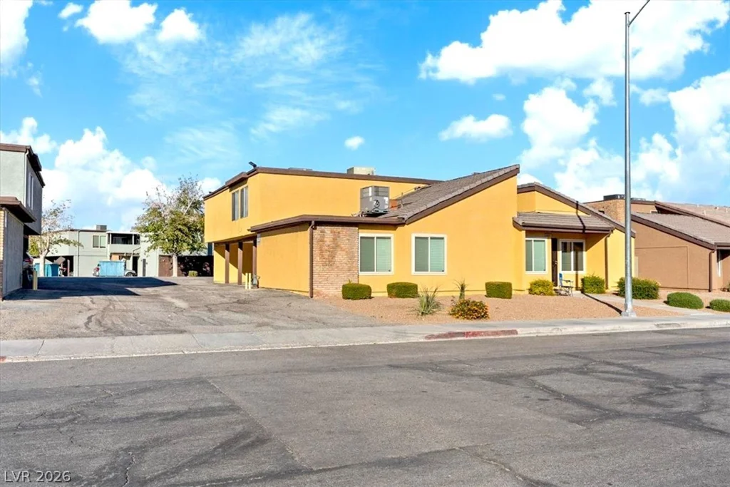 1404 Santa Anita, Las Vegas, NV 89119