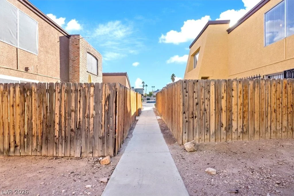 1404 Santa Anita, Las Vegas, NV 89119