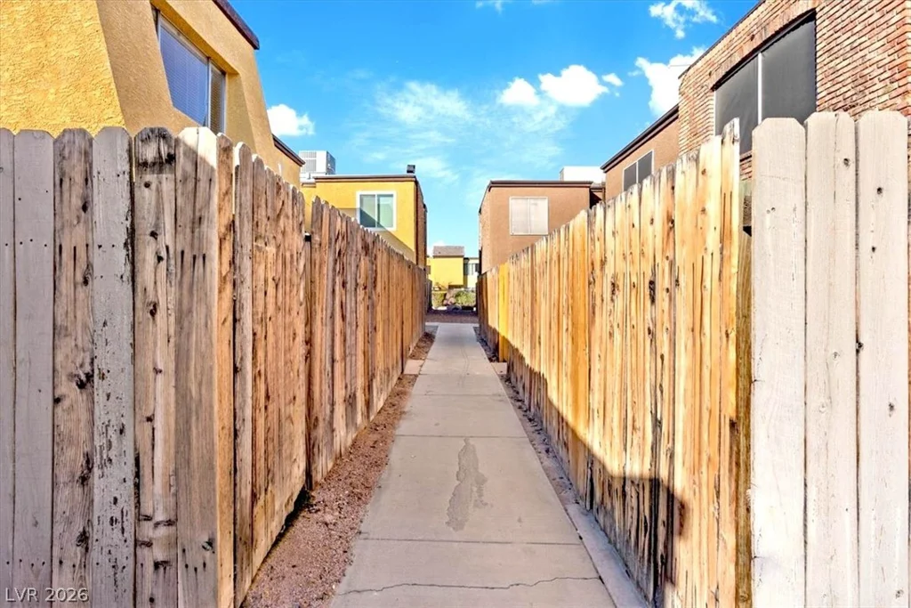 1404 Santa Anita, Las Vegas, NV 89119