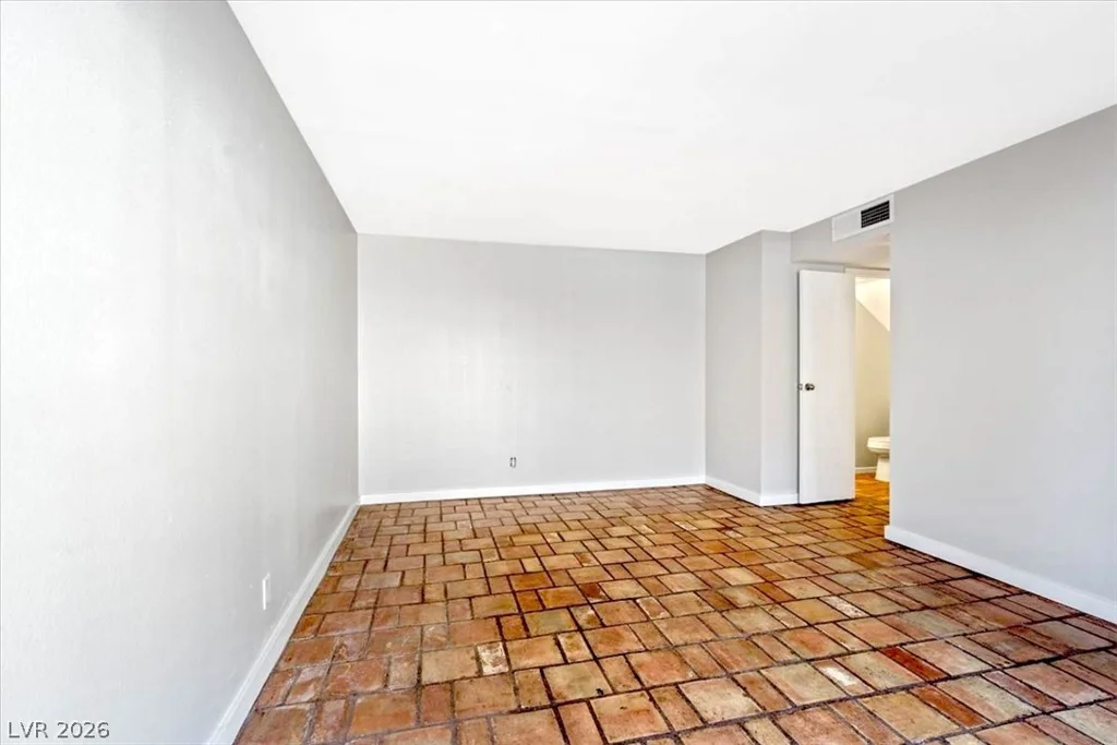 1404 Santa Anita, Las Vegas, NV 89119