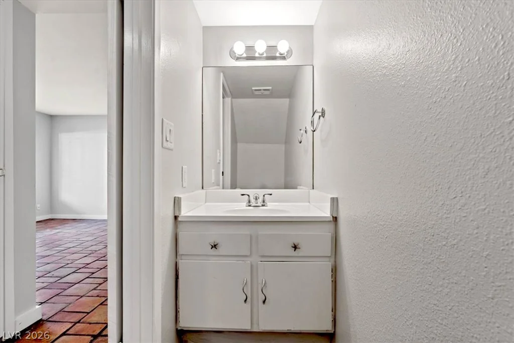 1404 Santa Anita, Las Vegas, NV 89119