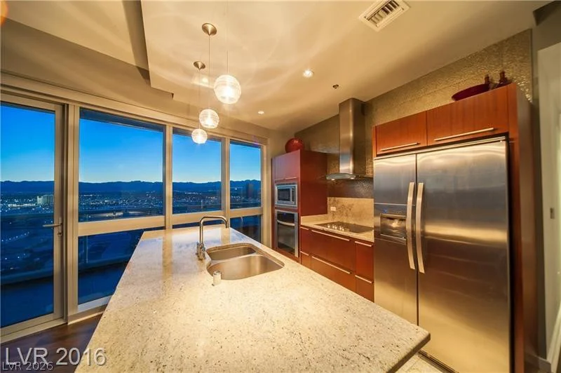 4471 Dean Martin, Las Vegas, NV 89103