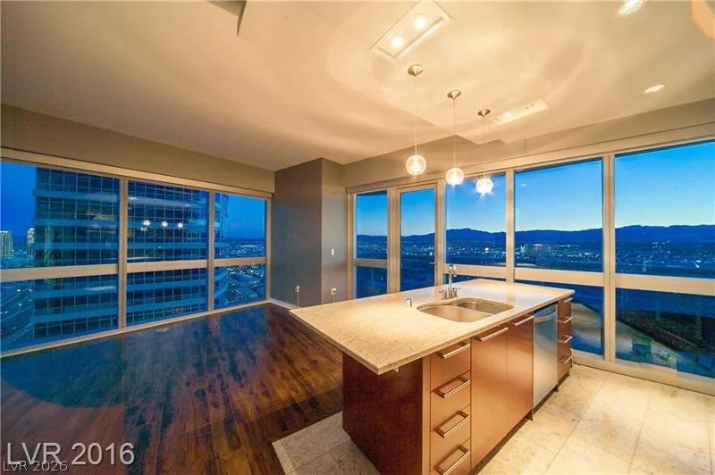 4471 Dean Martin, Las Vegas, NV 89103