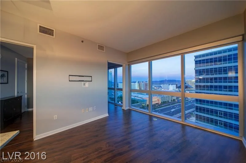 4471 Dean Martin, Las Vegas, NV 89103