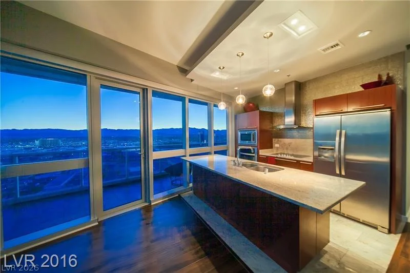 4471 Dean Martin, Las Vegas, NV 89103