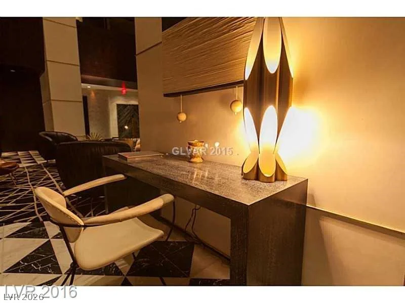 4471 Dean Martin, Las Vegas, NV 89103
