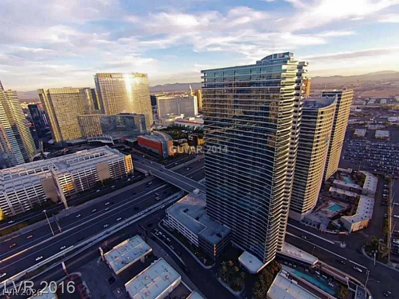 4471 Dean Martin, Las Vegas, NV 89103