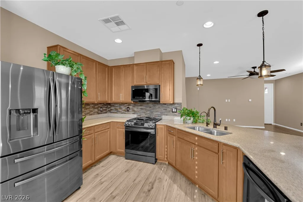 915 Harbor, Henderson, NV 89002