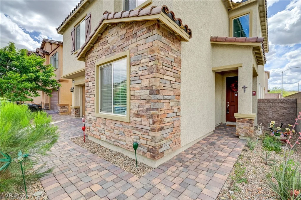 4837 Spanish River, North Las Vegas, NV 89031