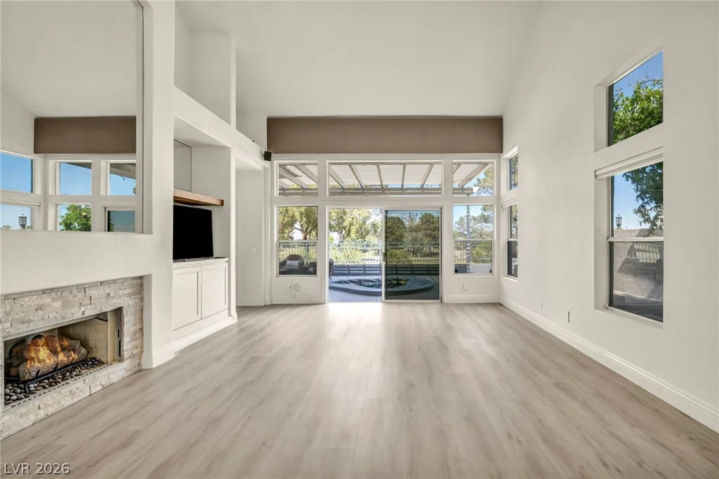 9208 Eagle Ridge, Las Vegas, NV 89134