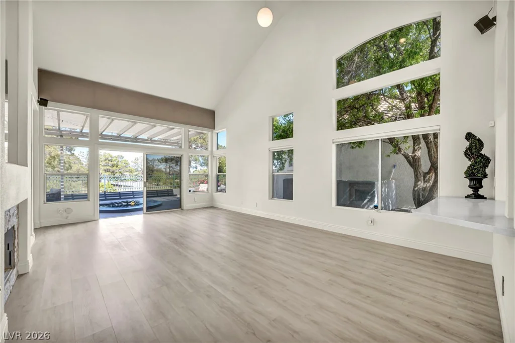 9208 Eagle Ridge, Las Vegas, NV 89134
