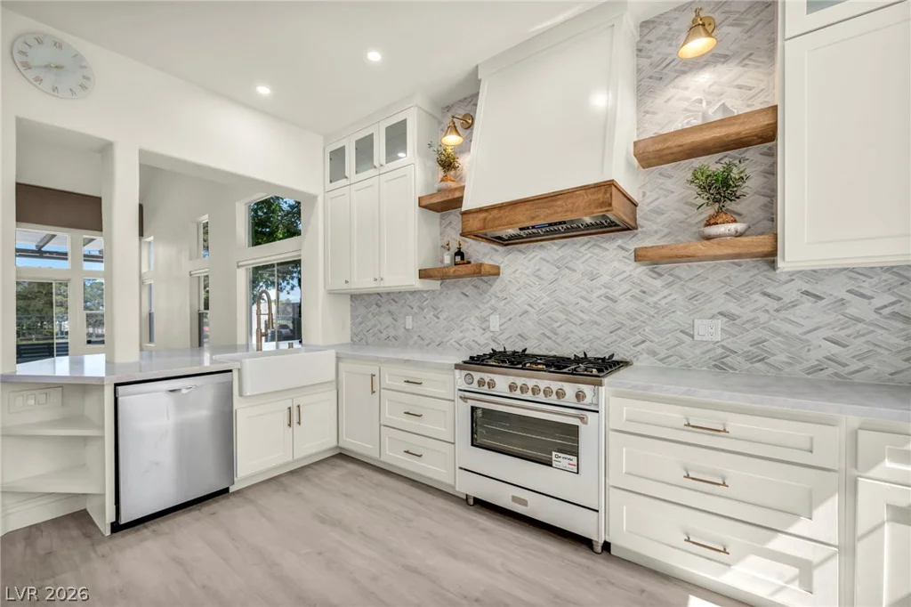 9208 Eagle Ridge, Las Vegas, NV 89134