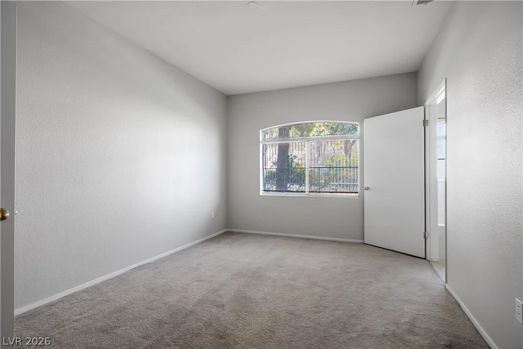 5415 Harmon, Las Vegas, NV 89103