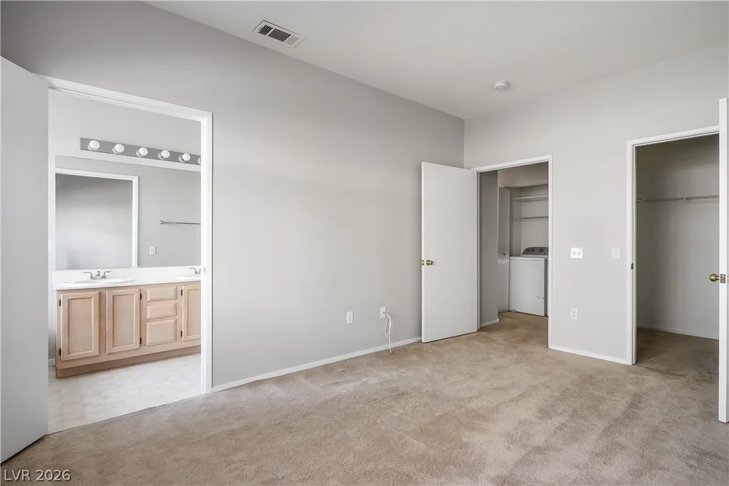 5415 Harmon, Las Vegas, NV 89103