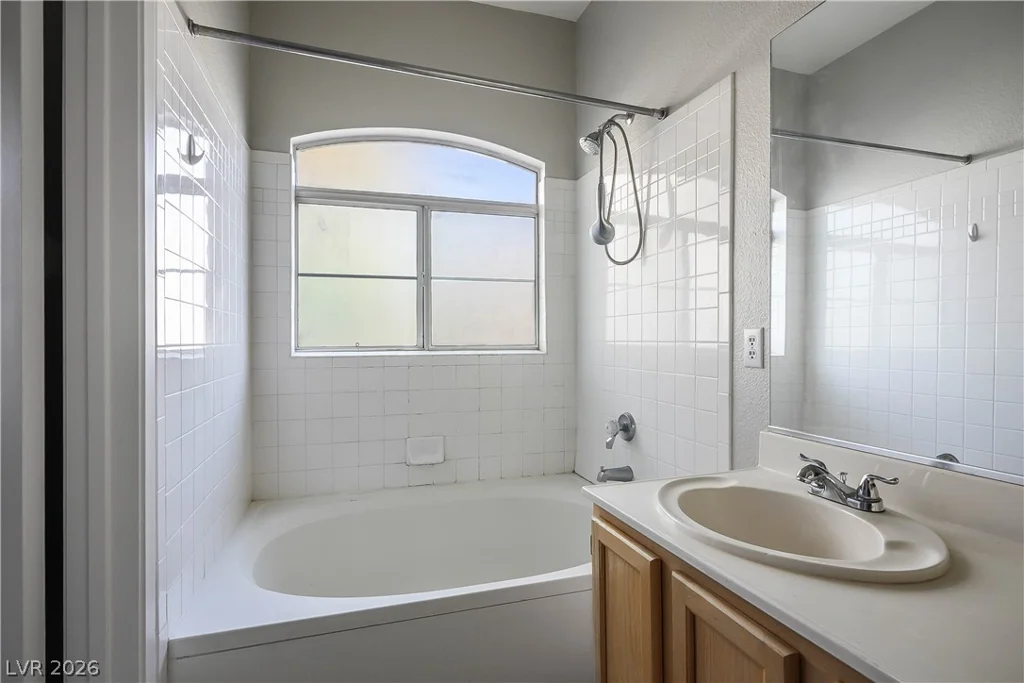 5415 Harmon, Las Vegas, NV 89103