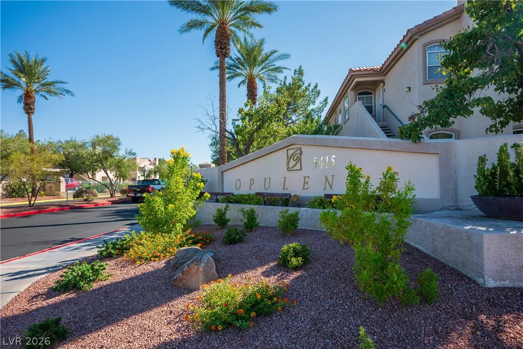 5415 Harmon, Las Vegas, NV 89103