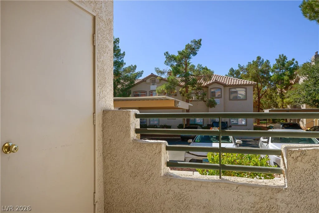 5415 Harmon, Las Vegas, NV 89103