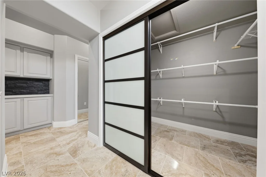 9100 Garden View, Las Vegas, NV 89134