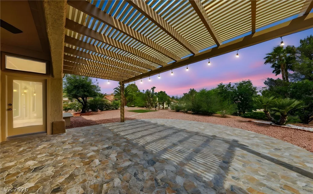 9100 Garden View, Las Vegas, NV 89134