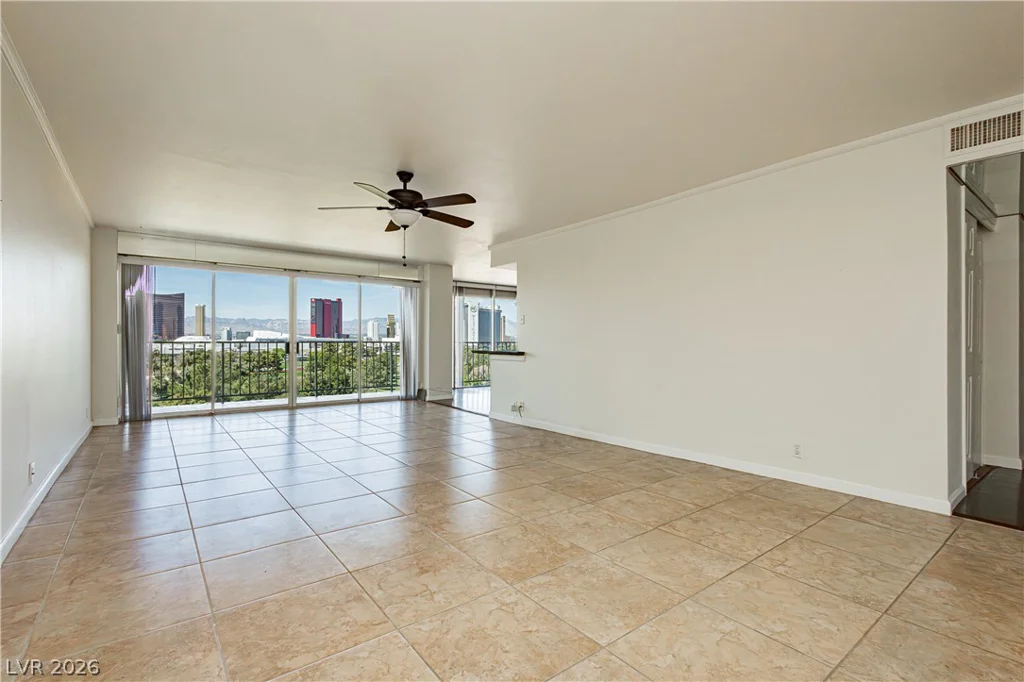 3111 Bel Air, Las Vegas, NV 89109