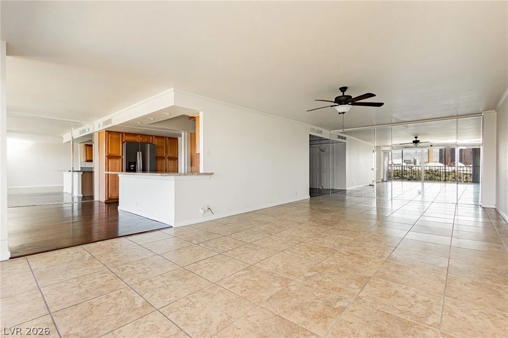 3111 Bel Air, Las Vegas, NV 89109