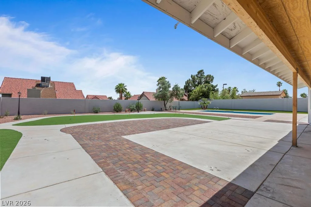 3360 Pioneer, Las Vegas, NV 89129