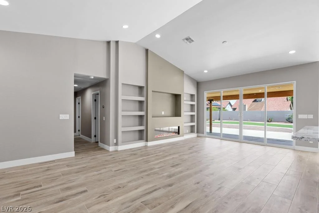 3360 Pioneer, Las Vegas, NV 89129
