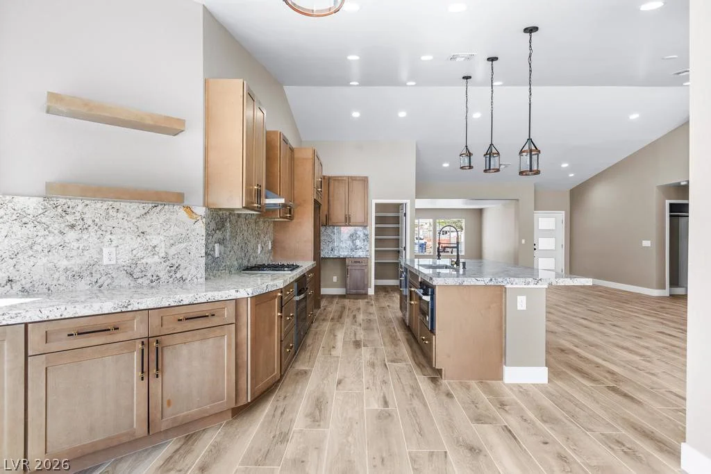 3360 Pioneer, Las Vegas, NV 89129