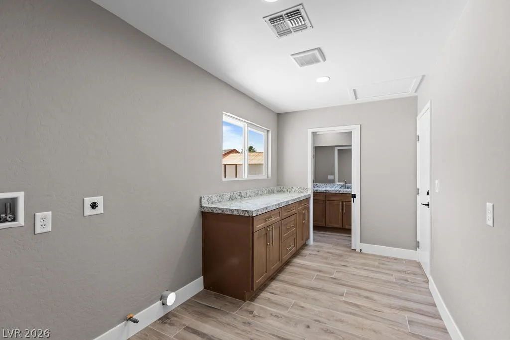 3360 Pioneer, Las Vegas, NV 89129