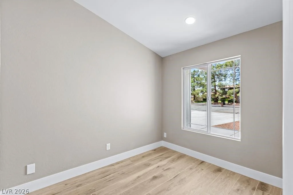 3360 Pioneer, Las Vegas, NV 89129