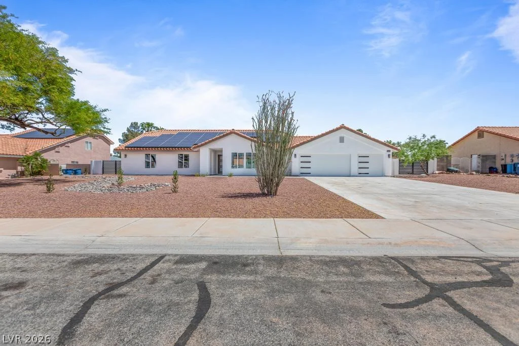 3360 Pioneer, Las Vegas, NV 89129