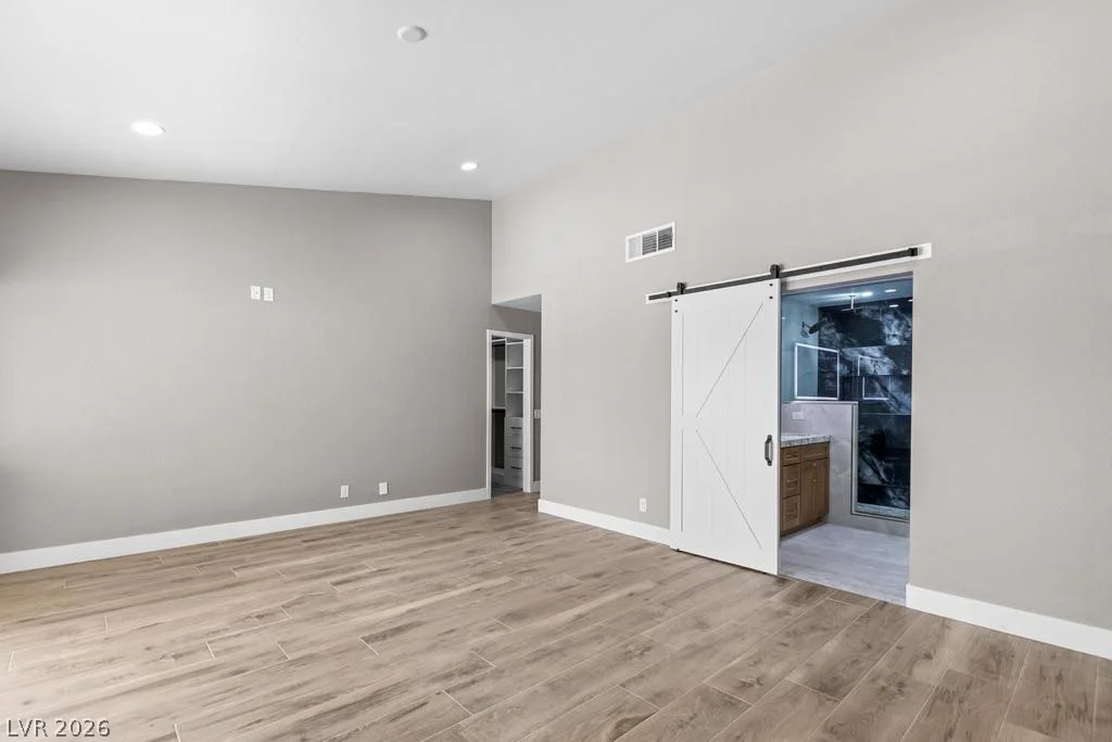 3360 Pioneer, Las Vegas, NV 89129